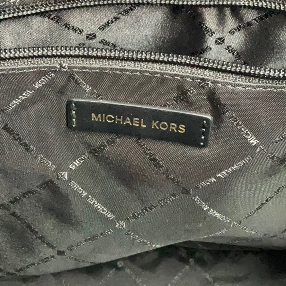 Michael Kors ‘Everly’ XL Satchel - Picture 10 of 10
